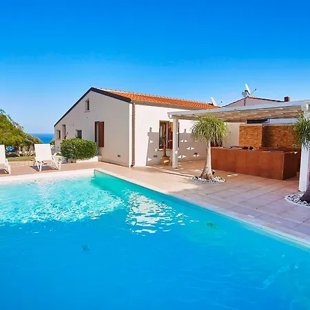 Pandora Villa *